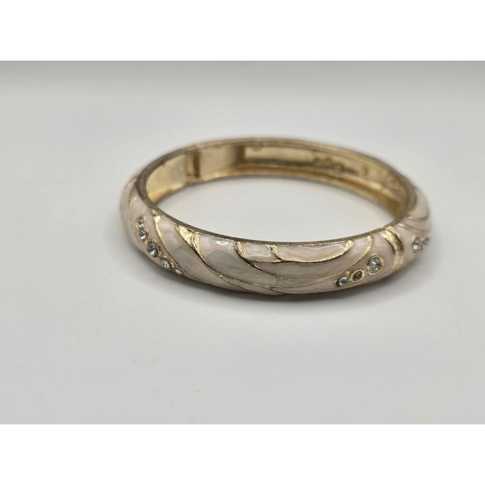 VINTAGE JTF GOLD TONE SWIRL CLASP HINGED BANGLE